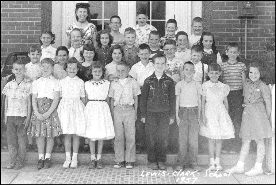 Mrs. Klauser's 3rd Grade Class at Lewis and Clark