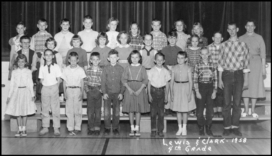Mrs. Roppe's
 4th Grade Class at Lewis and Clark