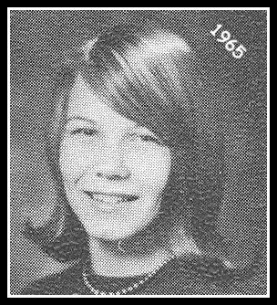 Marcia Setbacken - Junior Portrait Marcia Setbacken - Junior Portrait