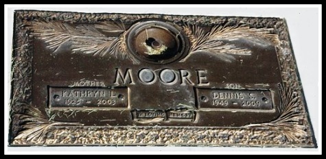 Dennis Moore - Headstone Dennis Moore - Headstone